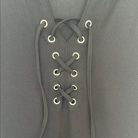 Lily Morgan Black Lace-Up Sleeveless Tank Top - Picture 3 of 6